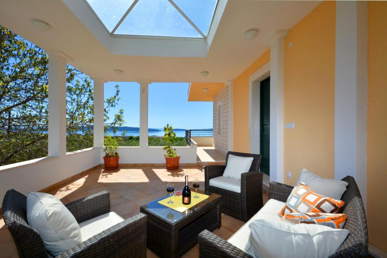 Villa Oliva Kastela Exterior photo