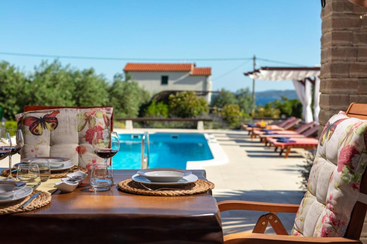 Villa Oliva Kastela Exterior photo