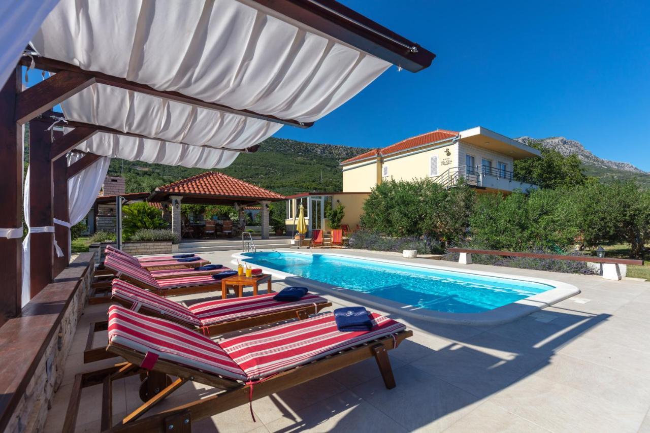 Villa Oliva Kastela Exterior photo